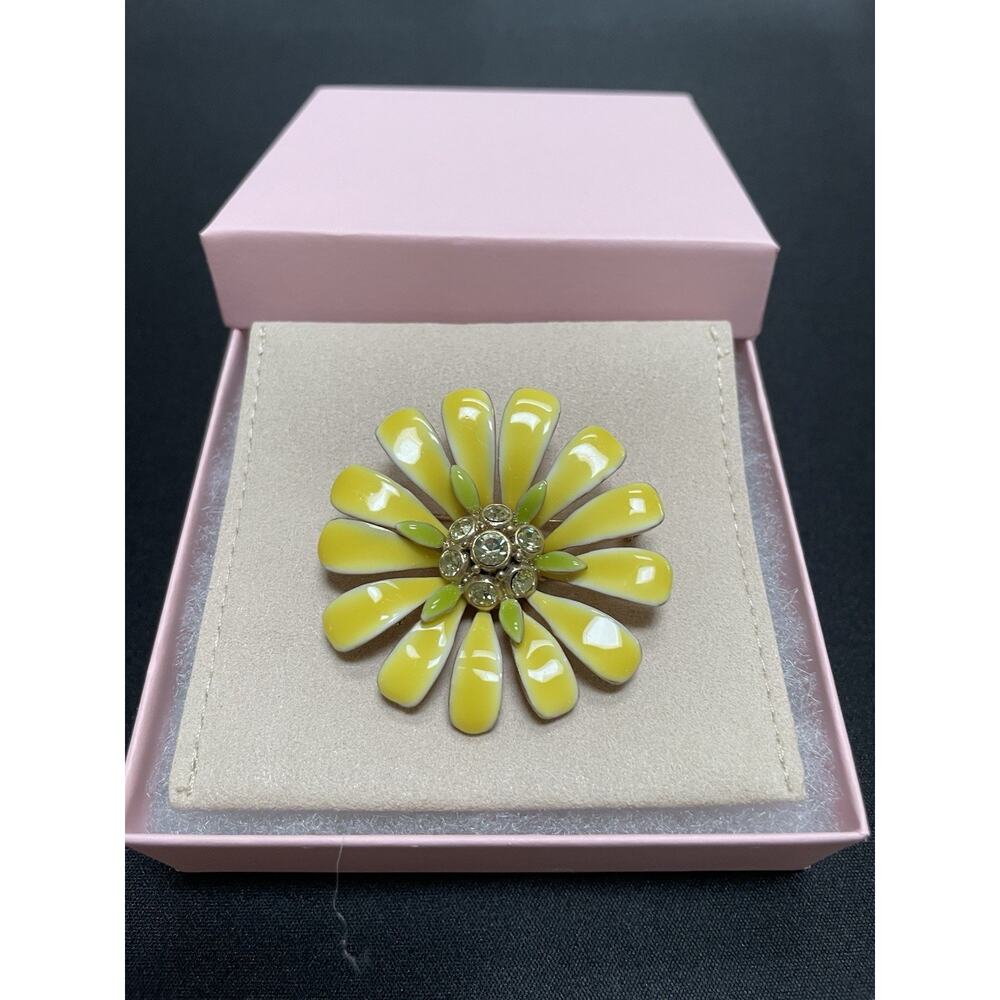Vintage Yellow, Lime & Green Daisy Flower Enameled Brooch Pin‎ from Talbots.